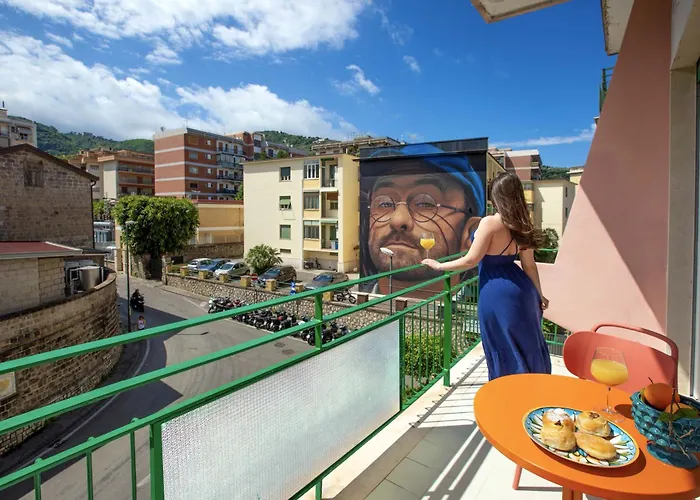 Estate4home - Casa Pina * Сорренто